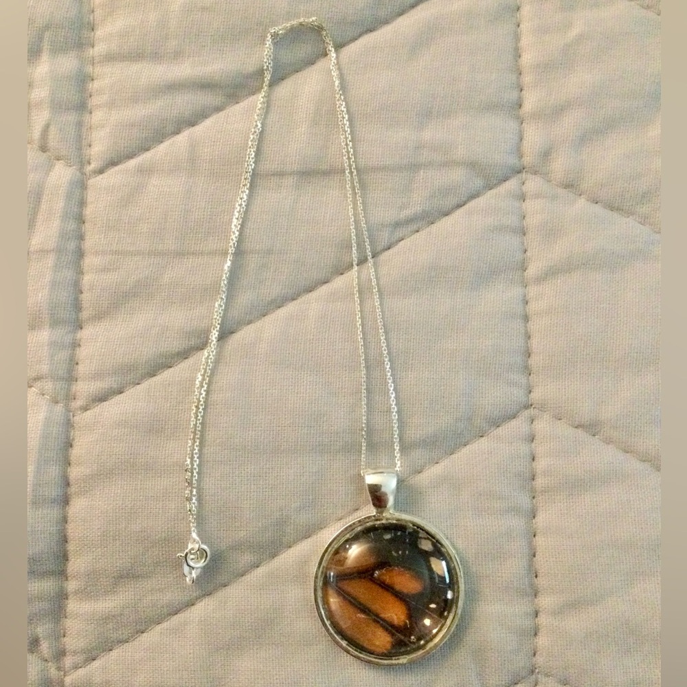 Real Monarch Butterfly wing necklace. Used wing after 🦋 life ended naturally.